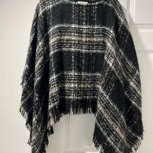 Orvis black and white cape one size fits all